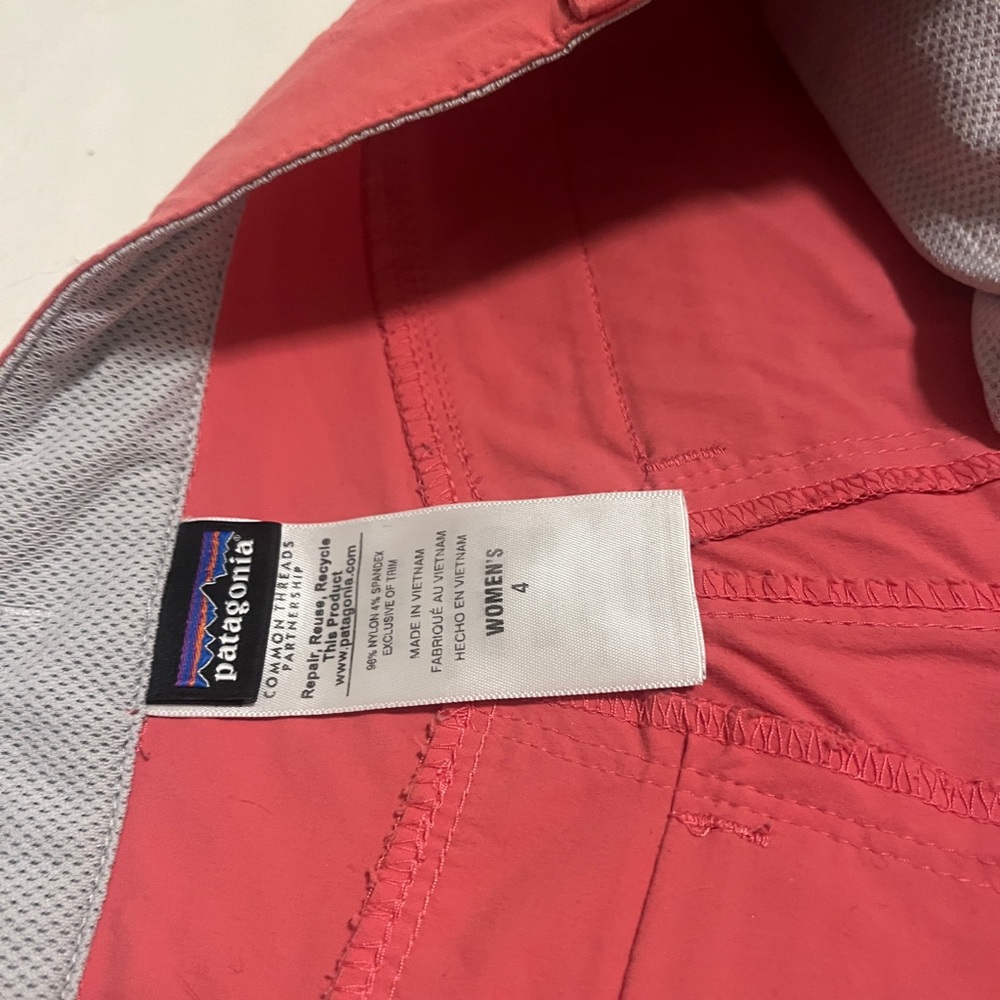 Patagonia women’s Quandary 5 inch seam pink shorts size 4